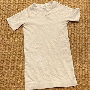 Lululemon white athletic shirt size 2